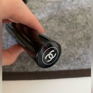 Chanel glow stick highlight